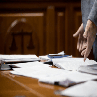 Should You Testify at Your Criminal Trial?